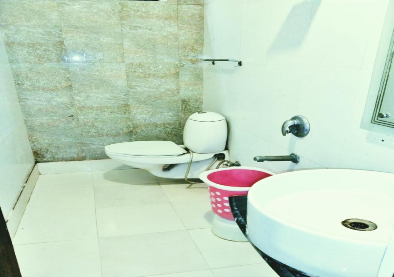 Ap Singh Hotels In Near New Delhi Railway Station Extérieur photo